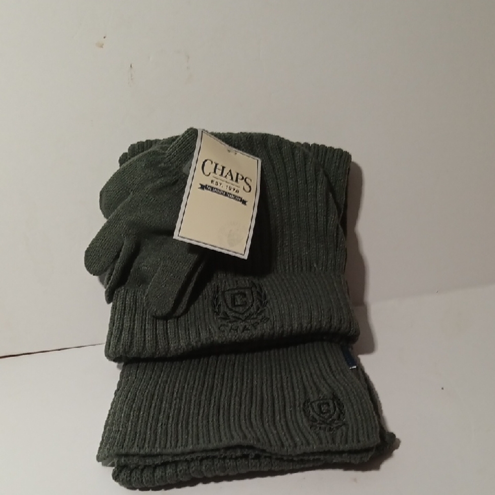 Chaps Grey Knit Gloves and Scarf Set For Boys Or Small Adults